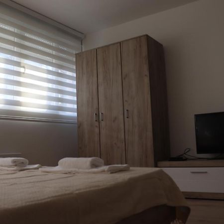 Apartman Lena Banovo Brdo Apartment Beograd Bagian luar foto