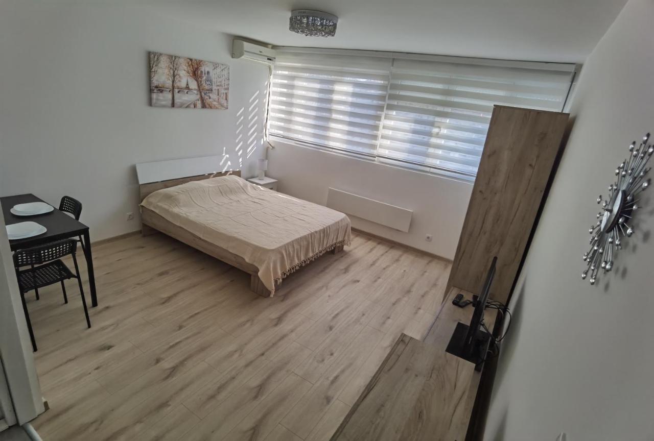 Apartman Lena Banovo Brdo Apartment Beograd Bagian luar foto